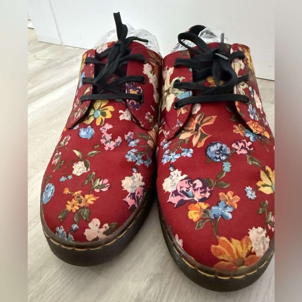 Dr. Martens Red and Black Flats with Chunky Sole Sz 10 - Picture 5 of 13